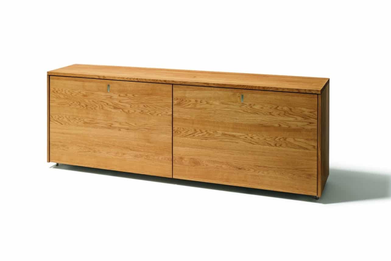 Cubus Sideboard in Eiche mit Schiebetür in Holz.